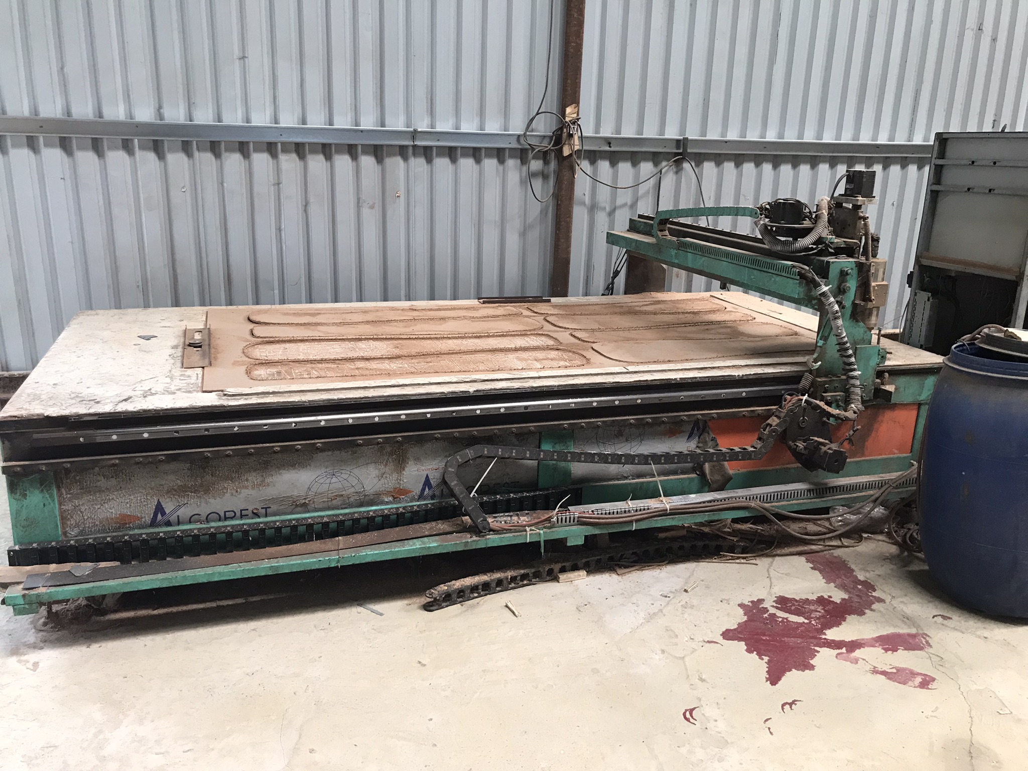 Laser cutting machine 3